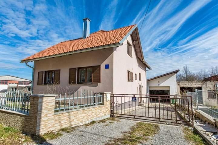 Apartman Sunny Lika Gospić Exterior foto